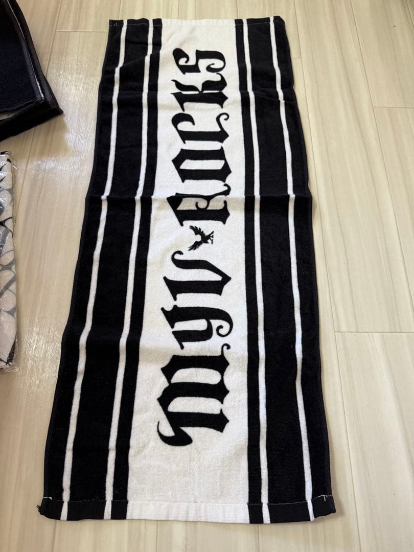 MIYAVI グッズ　まとめ売り　タオル　Tシャツ　ニット帽　23点　バラ売可