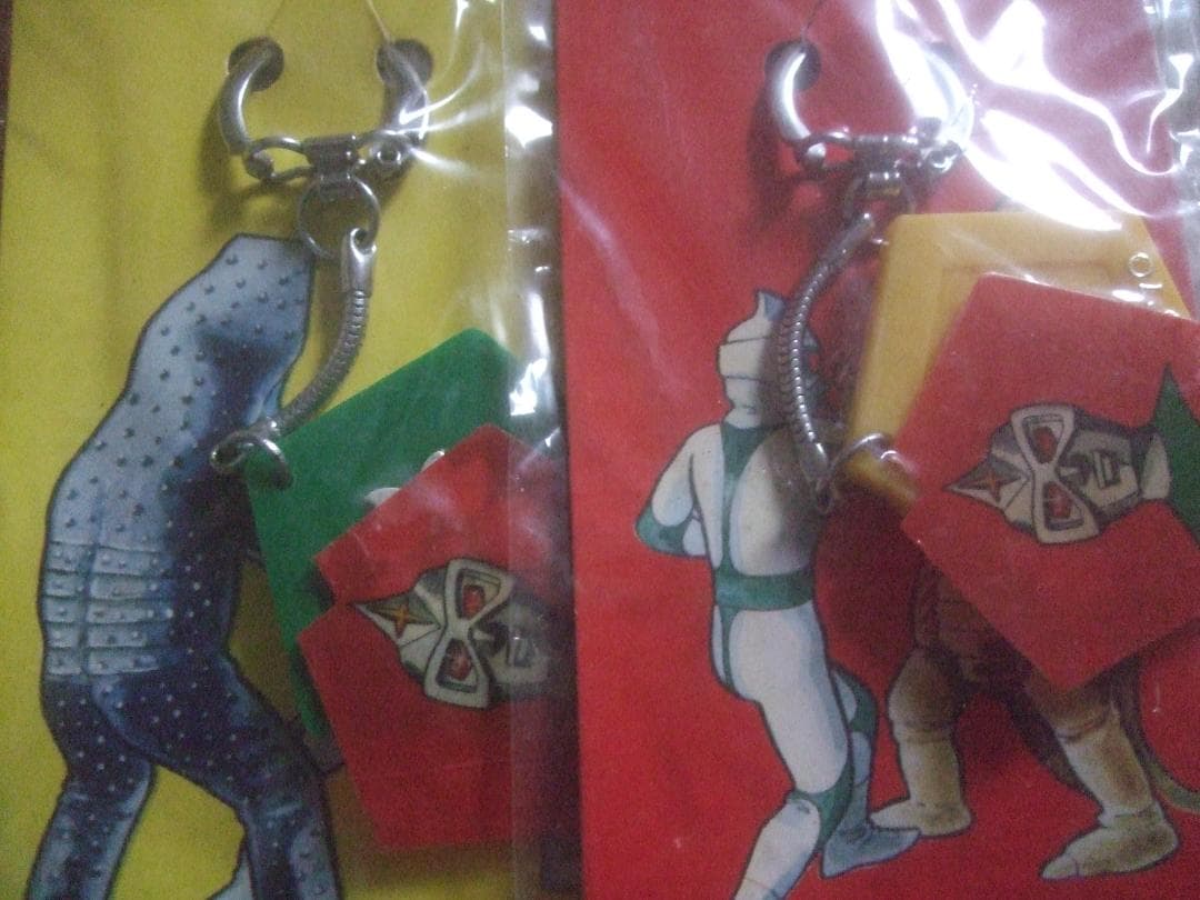 駄菓子屋玩具★ミラーマン★五角形のキーホルダー台紙に9個付き版権シール付き