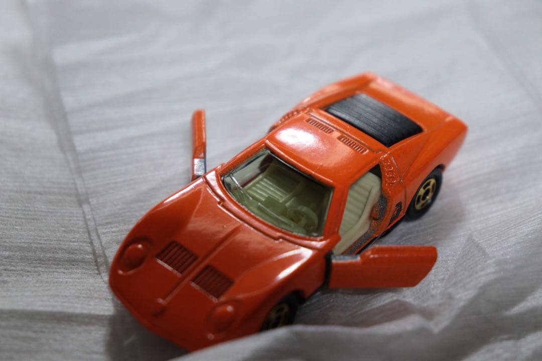 日本製　トミカ　外国車シリーズ　ランボルギーニ　ミウラ　SV F40 青箱