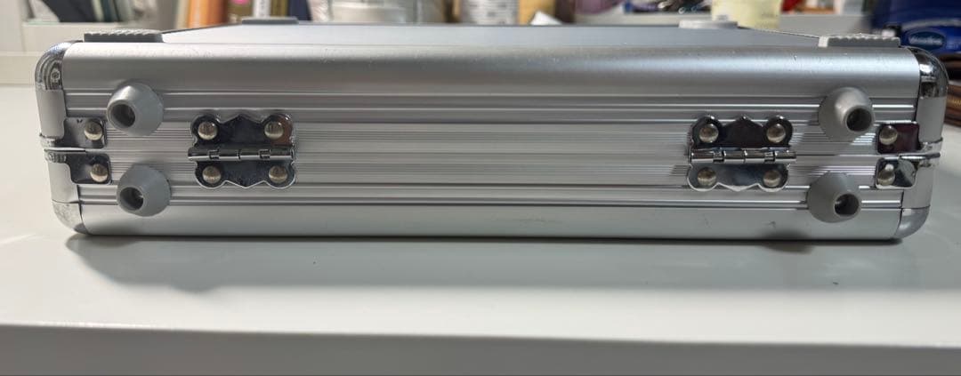 アルミ製シルバーケース