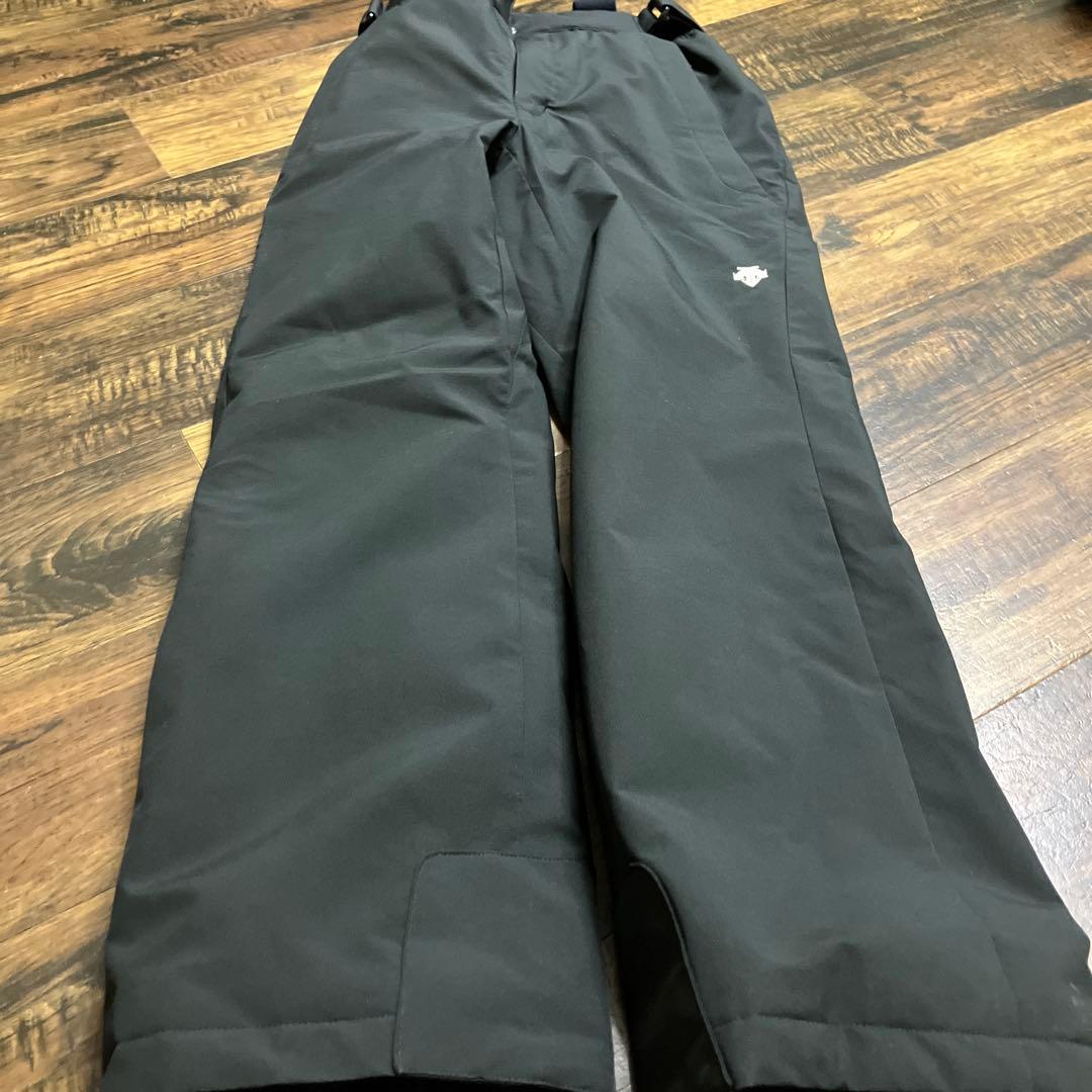 【美品】DESCENTEスキーウェアセットMサイズ（身長157から163用）