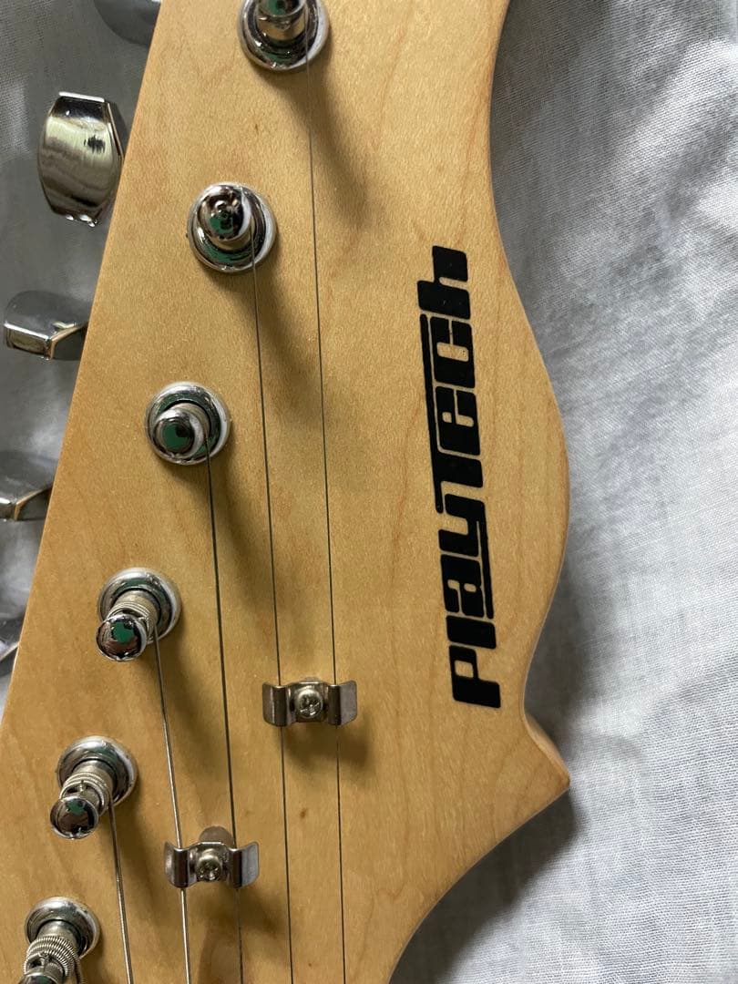 PLAYTECHエレキギター ストラトタイプ Fenderピック&チューナー付き