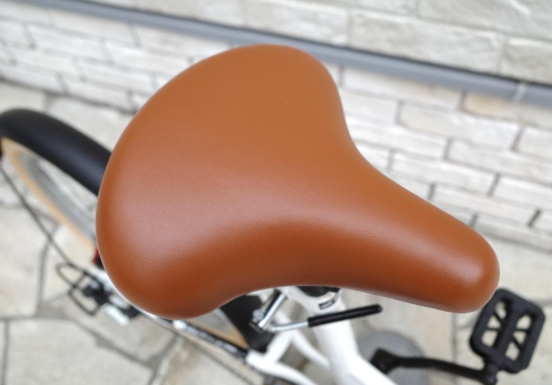 【引き取り限定】GRAPHIS 折りたたみ自転車 白色