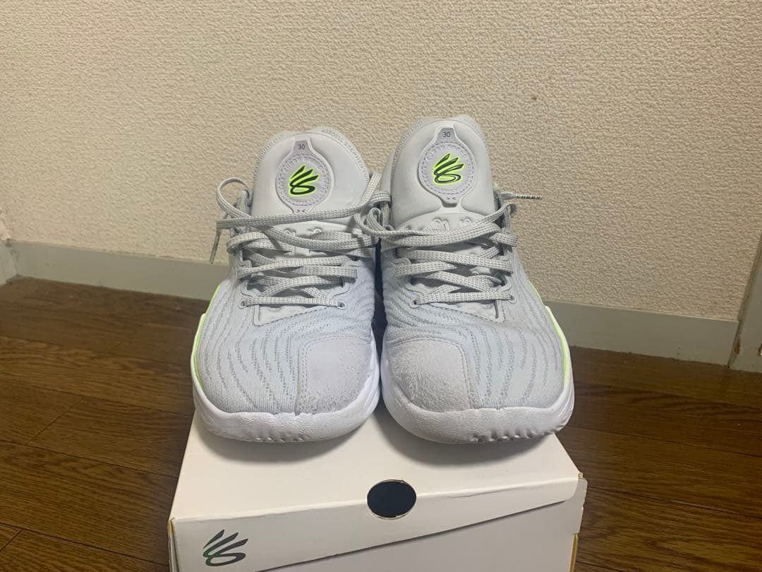 週末限定値下げ curry12 27㎝ アンダーアーマー カリー12 カリー