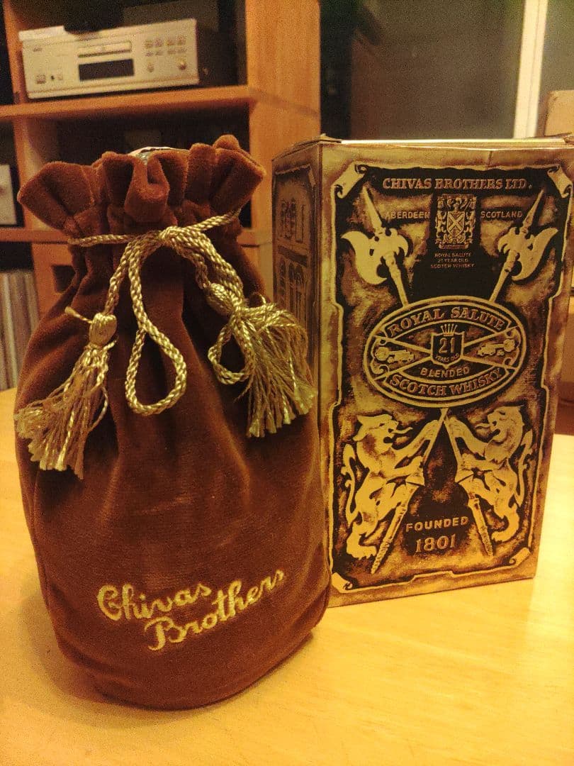 ロイヤルサルート21年 未開栓 黒陶器 茶巾着 スコッチ 古酒