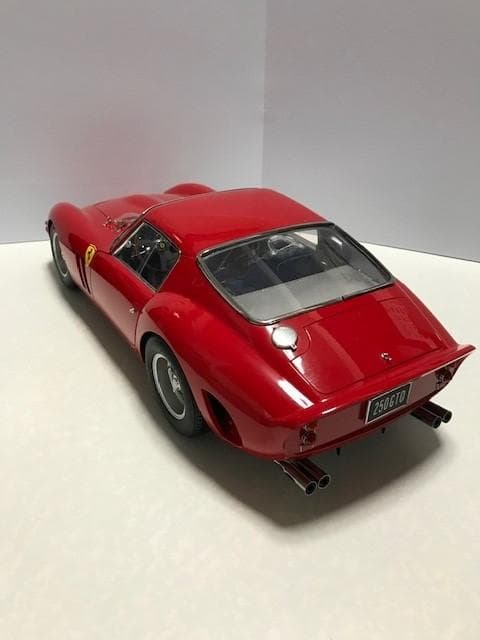 【デアゴスティーニ完成品】フェラーリ250GTO　1/8スケール