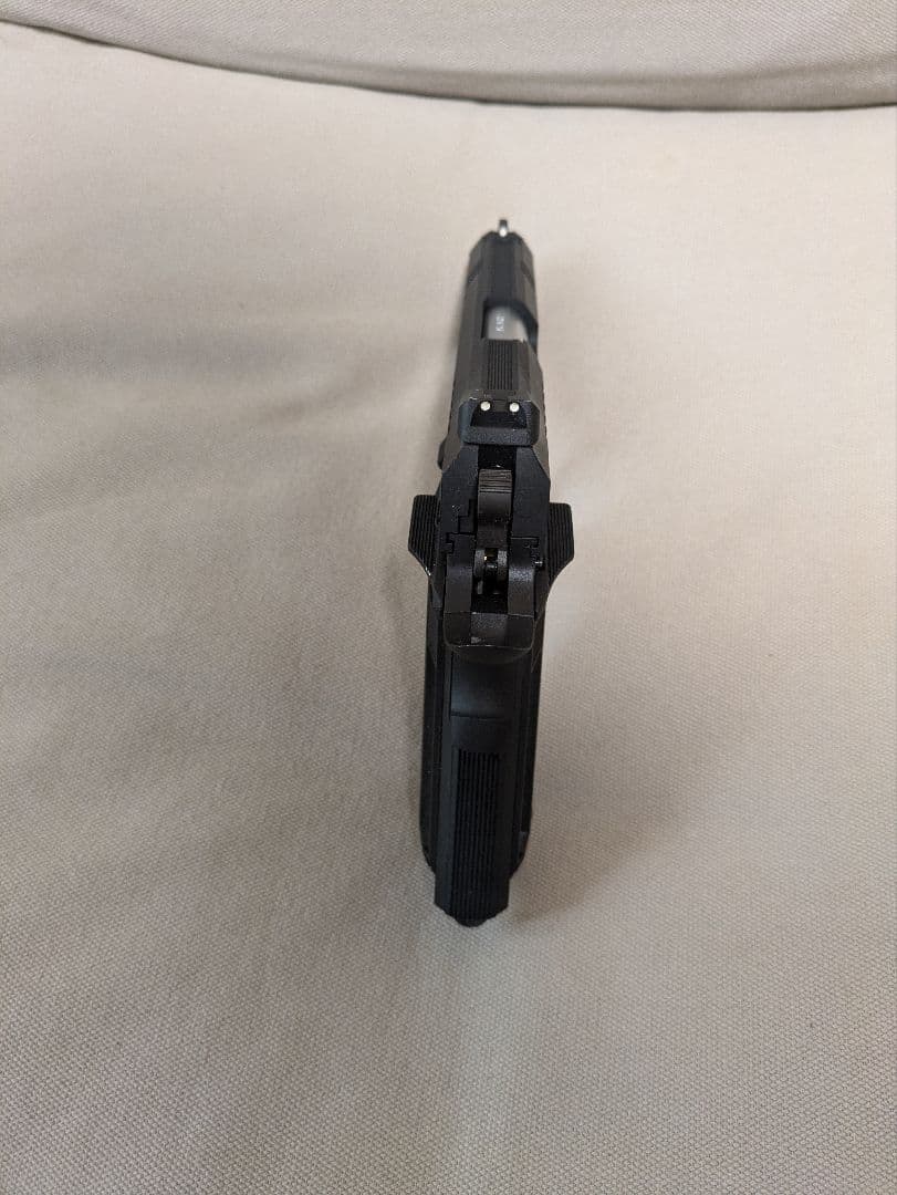 美品　Carbon8 HELLCAT 4.3 CO2ガスガン