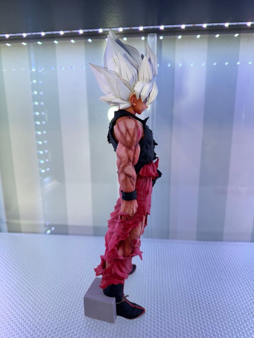 ドラゴンボール SMSP 超サイヤ人 孫悟空 週刊誌 カラー彩色 フィギュア