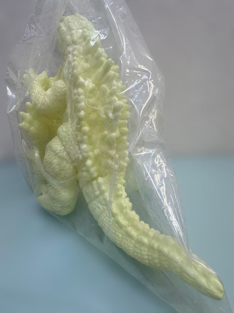 M1号　ゴジラ＆バラゴン　未塗装蓄光版　２体セット　GMKゴジラ