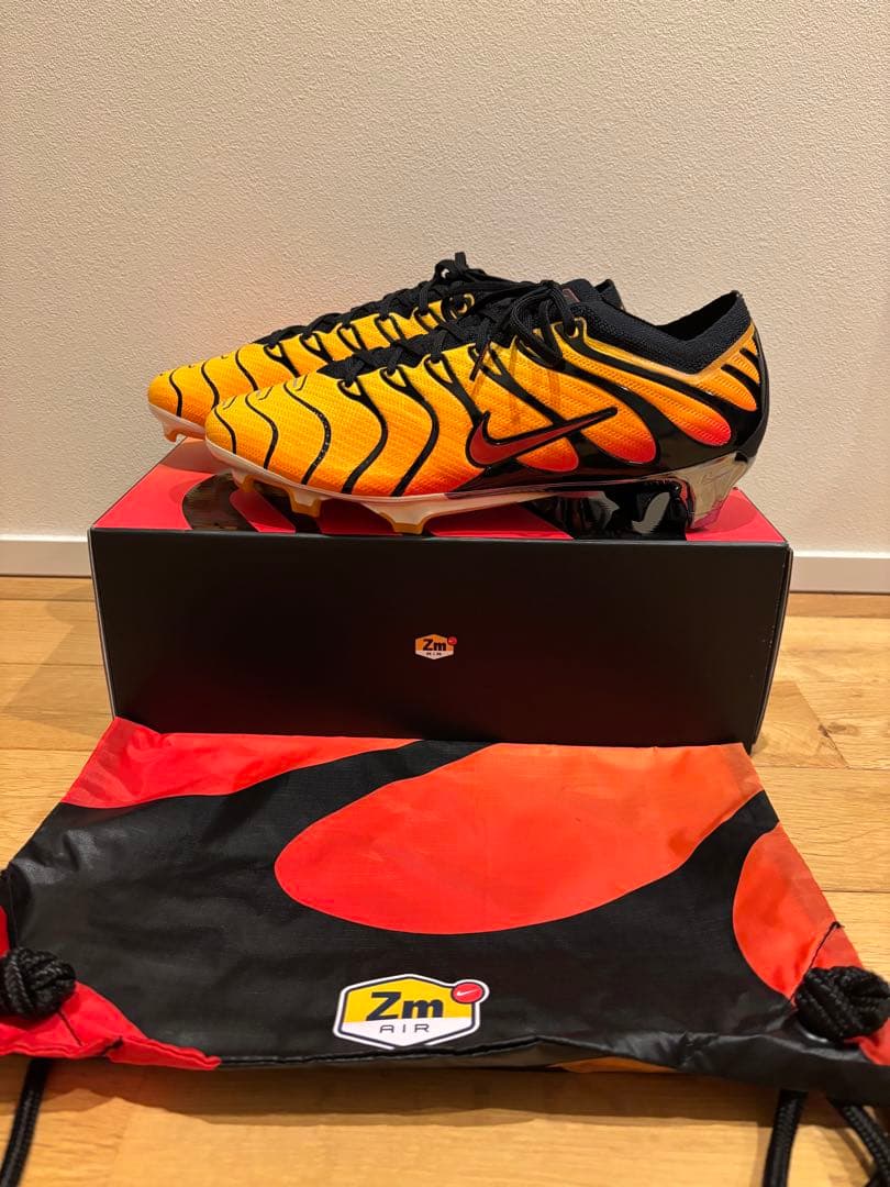 ナイキ ズーム マーキュリアル ヴェイパー 15 AMプラス FG 27.5cm