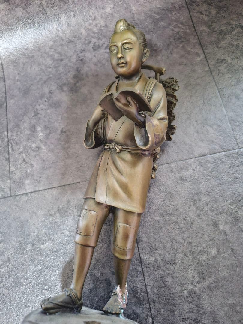 二宮金次郎　二宮金次郎像　オブジェ　置物アンティーク　骨董品