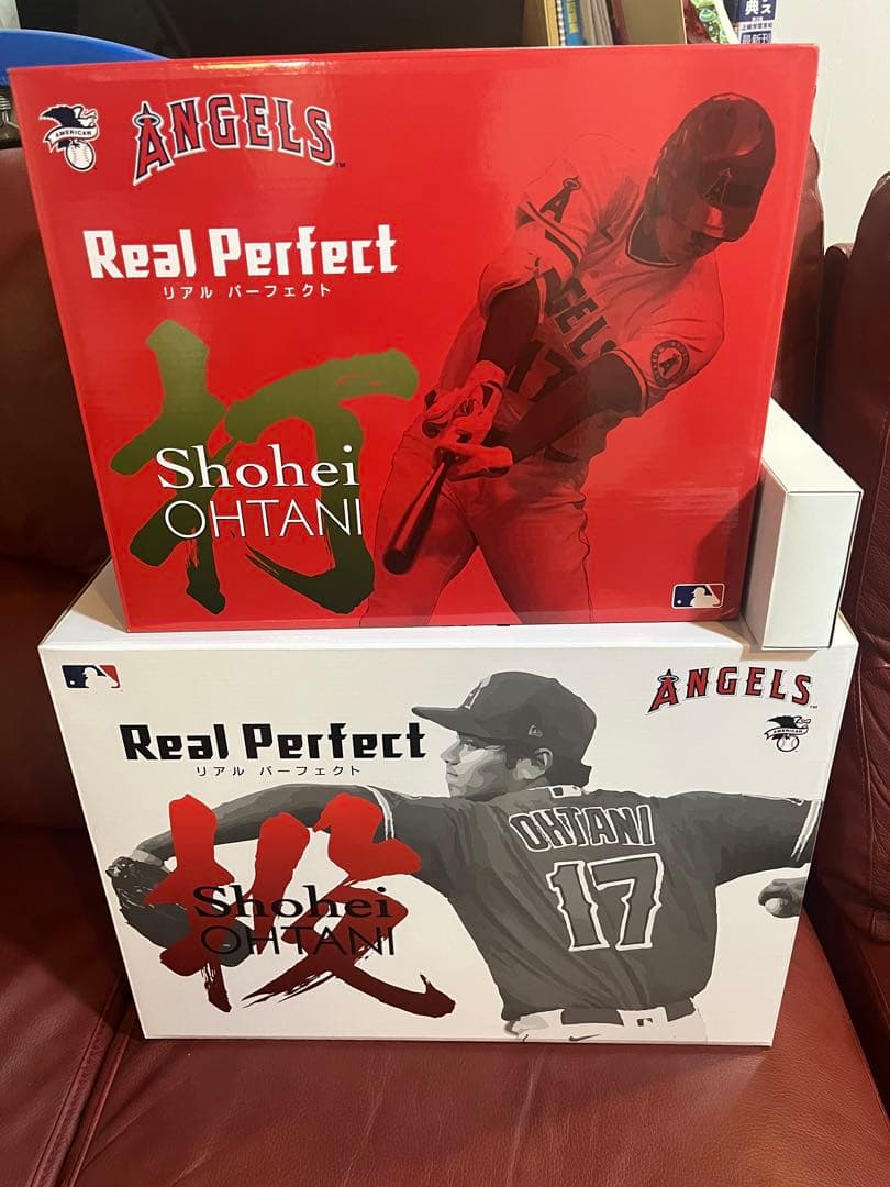 大谷翔平プレミアムフィギュア投打　プレミアムネームプレート付き