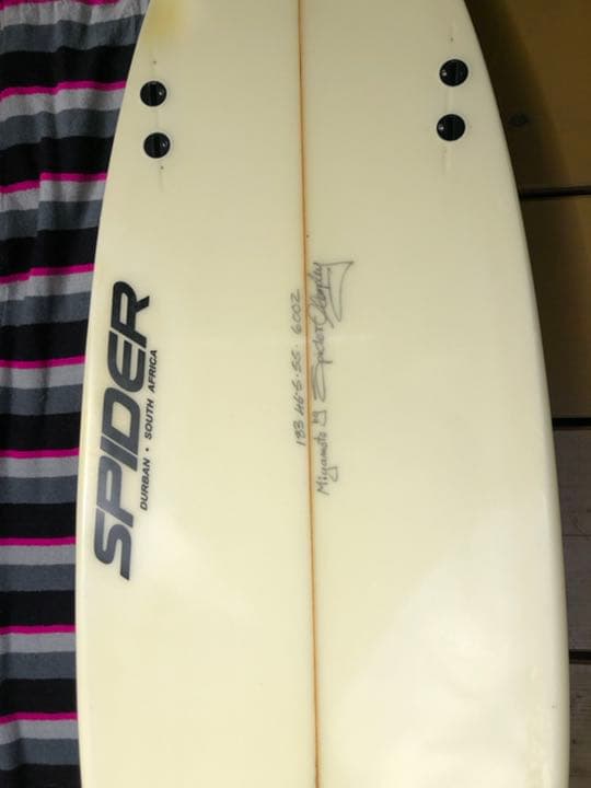 送料込み！サーフボード  6.2ft カバー付き