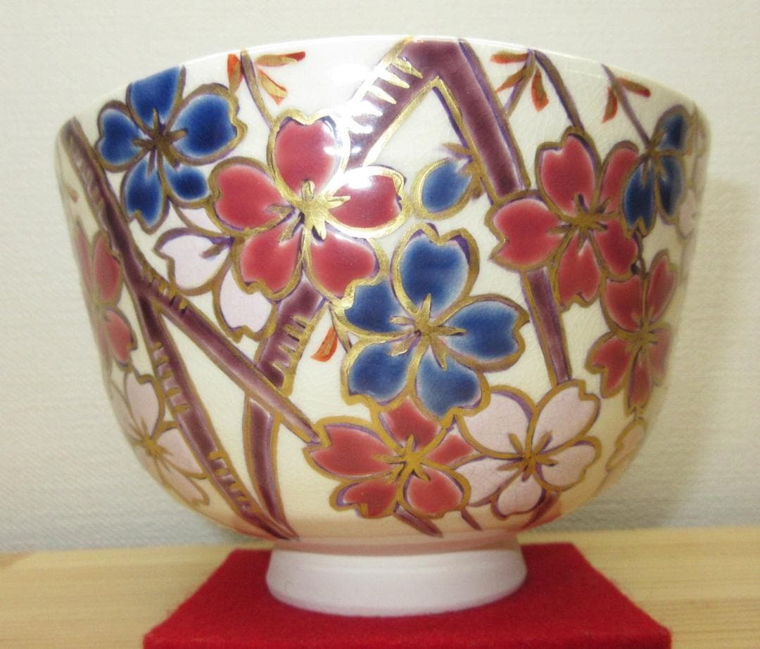 送料込【逢絢亭・新品】茶道具 茶碗 京焼 枝垂桜の図 伊坂清香 紙箱入り