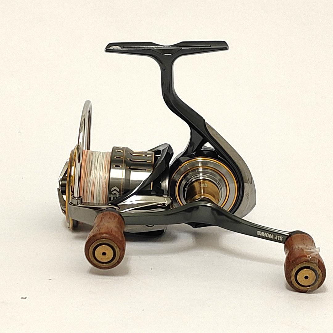 ダイワ 21ルビアスエアリティ LT2500-XH Ｗハンドル スタンド付 箱無