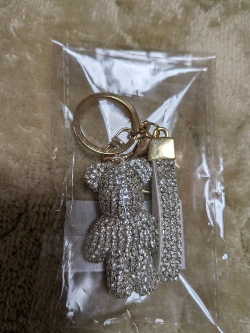 シルバー クマ型キーホルダー 新品