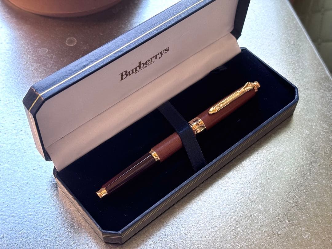 ぺんてる　バーバリーケリー　万年シル