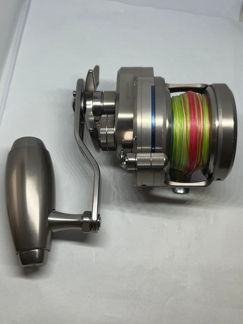 DAIWAダイワ 15ソルティガ 35NHL-SJ 左ハンドル