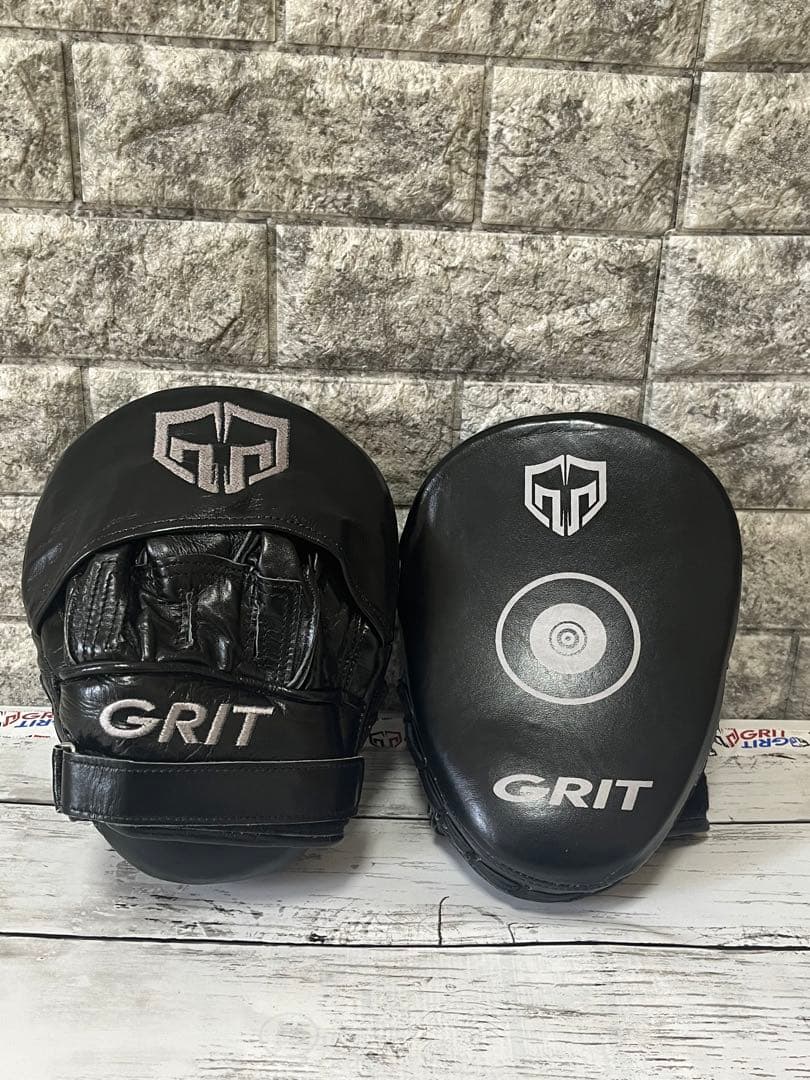 GRIT 本革　ブラック パンチングミット 新品