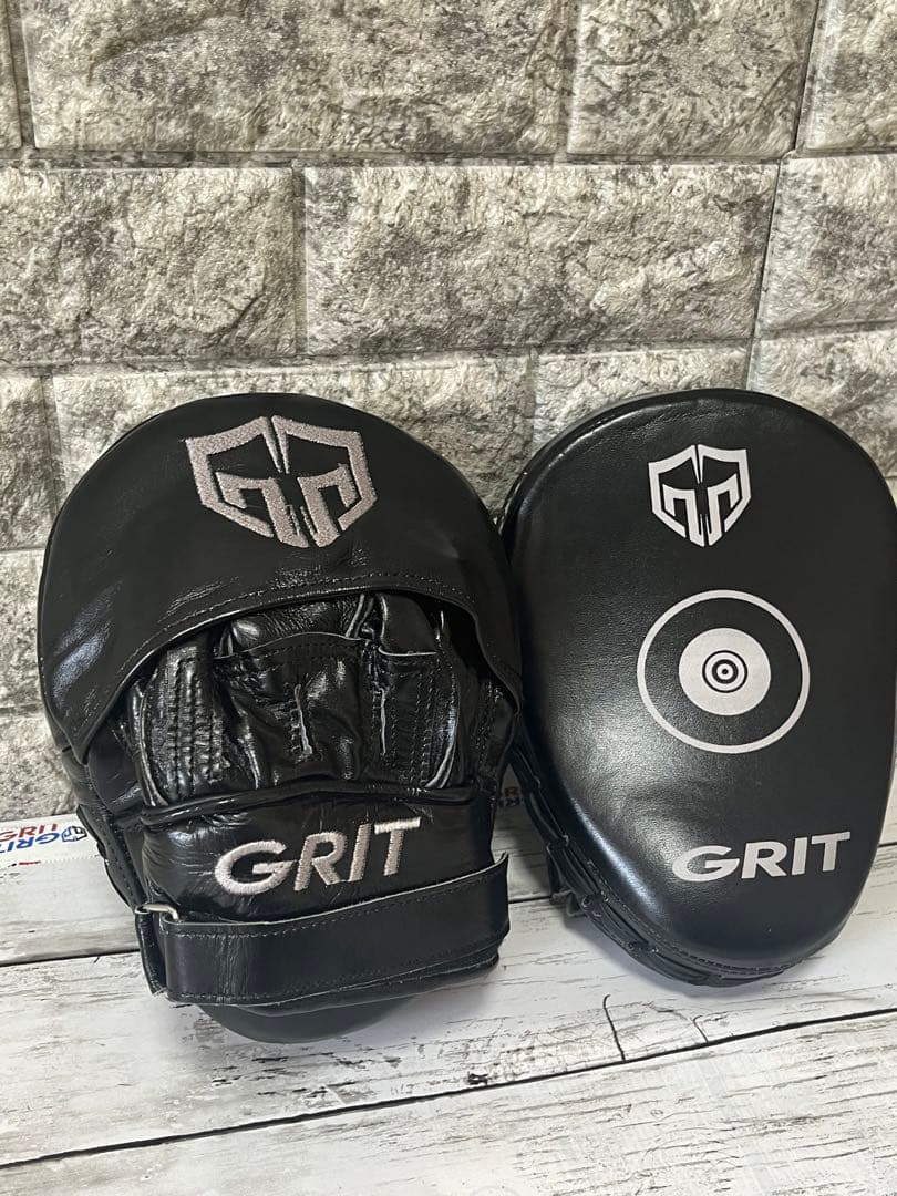 GRIT 本革　ブラック パンチングミット 新品
