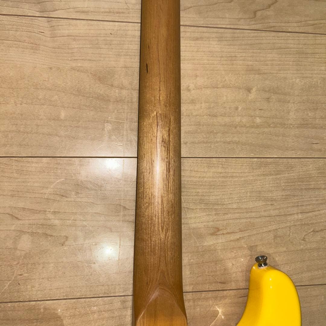 安い！！イエローカラーいい音　ストラトキャスタータイプ　弦高調整済み　です