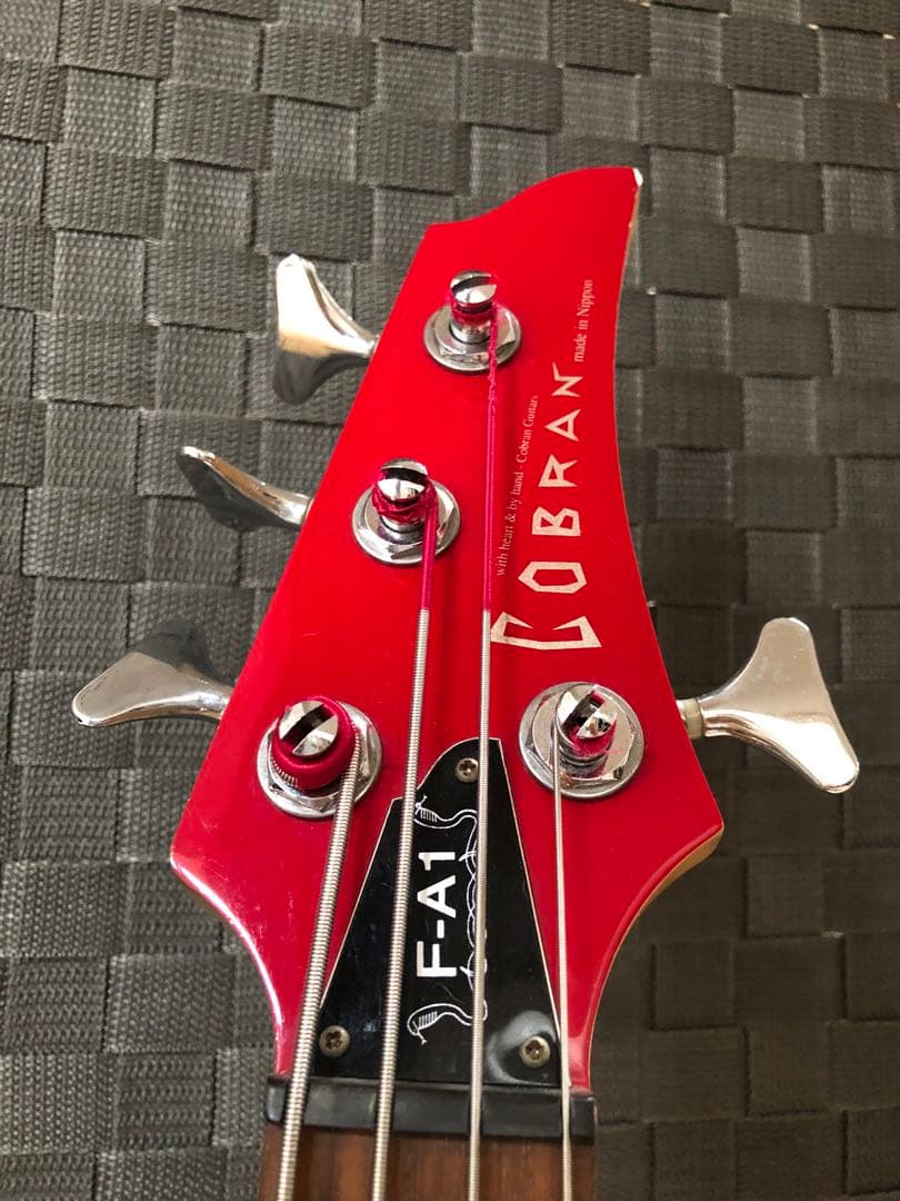 Cobran f-a1 楽器店メンテナンス済 ベースギター 赤
