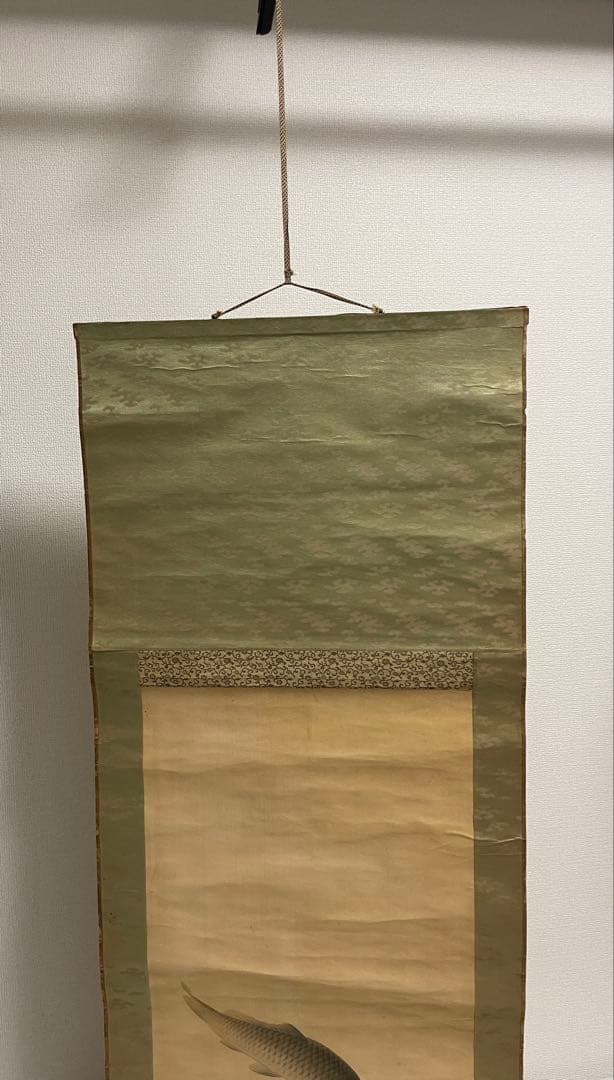 鯉の水墨画 掛軸　186cmX55cm