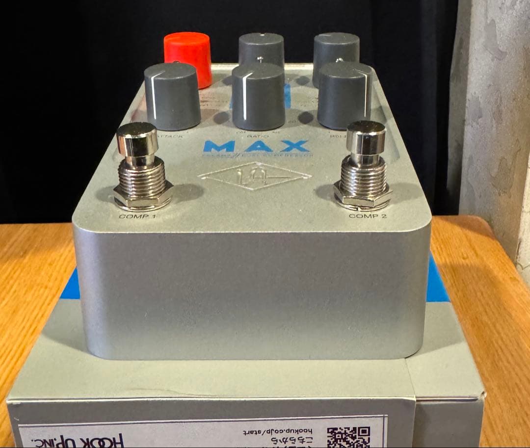 ギター UAFX MAX PREAMP DUAL COMPRESSOR