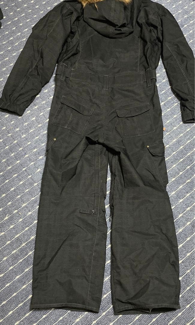 ESTIVOボードウェアつなぎ