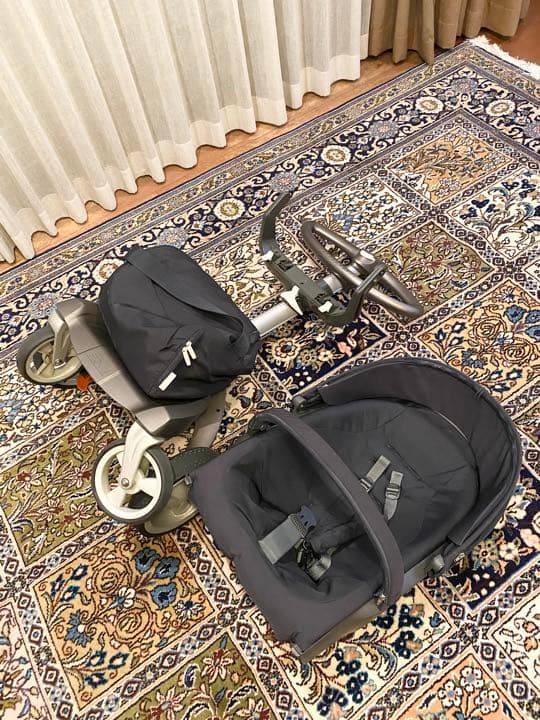 STOKKE　ストッケ　エクスプローリーV4