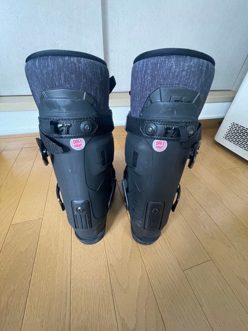 FT B&Eブラック スキーブーツ （インソール無し）