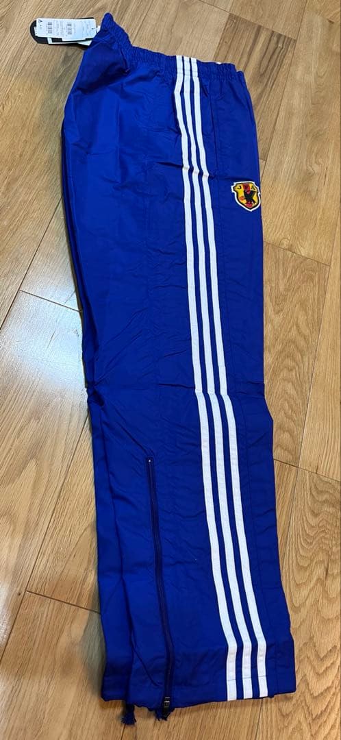 サッカー日本代表　トレーニングズボン　新品未開封