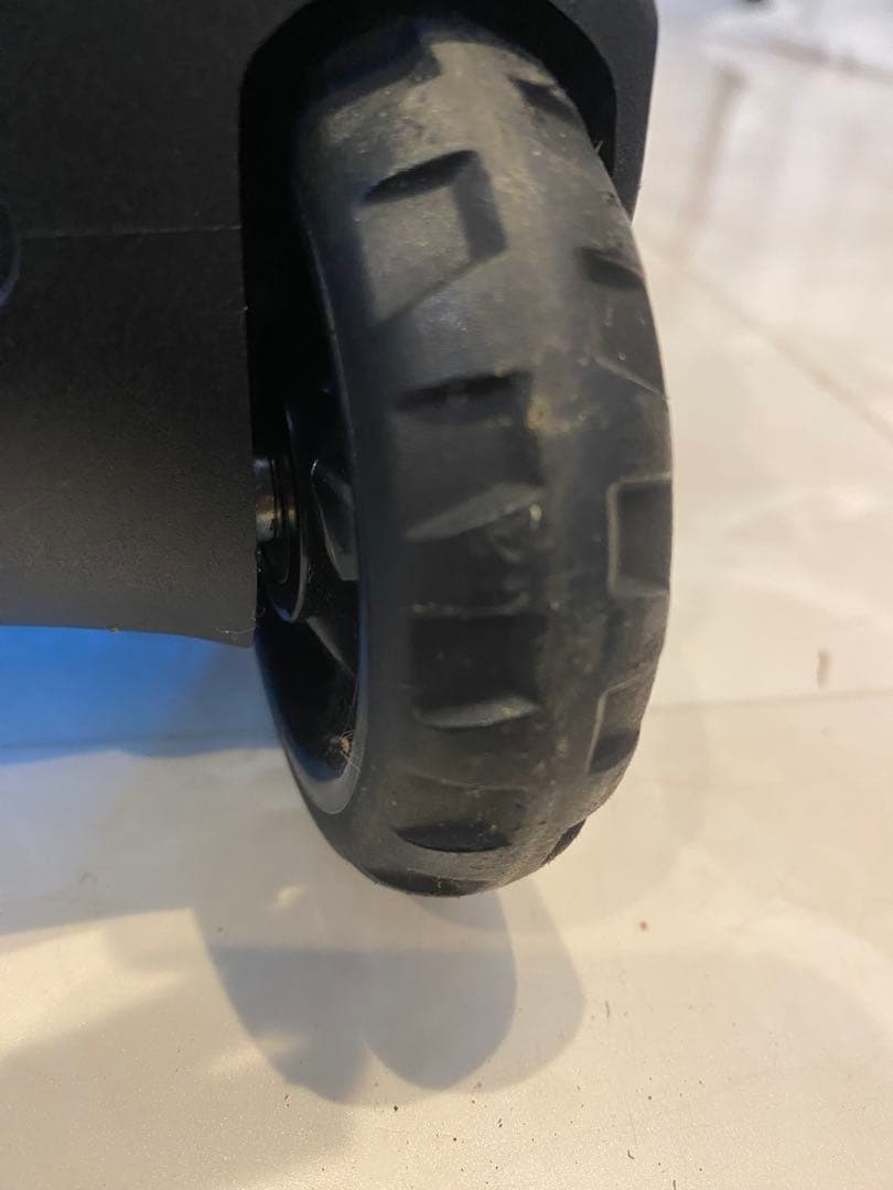 ボウリング2個とSTORM ボウリング用バッグ 3球収納