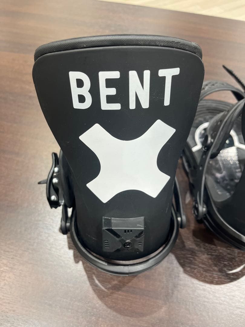 BENT L AXTION M ベントメタル