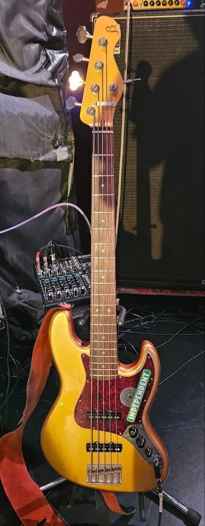 ベース Black Smoker TM BETA J5 Trad Master