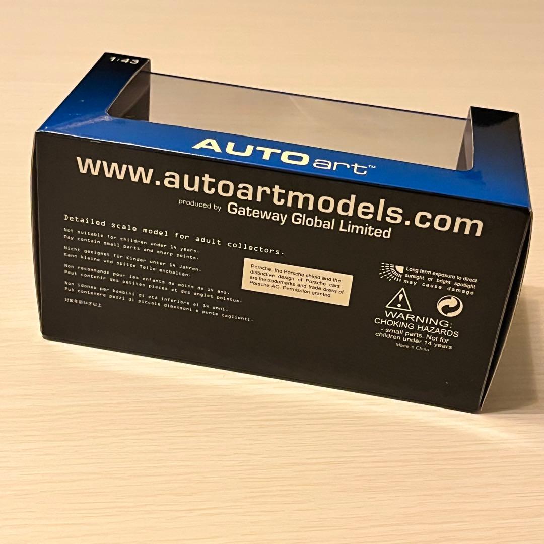ミニカー AUTOart Porsche 911 Carrera S 1:43