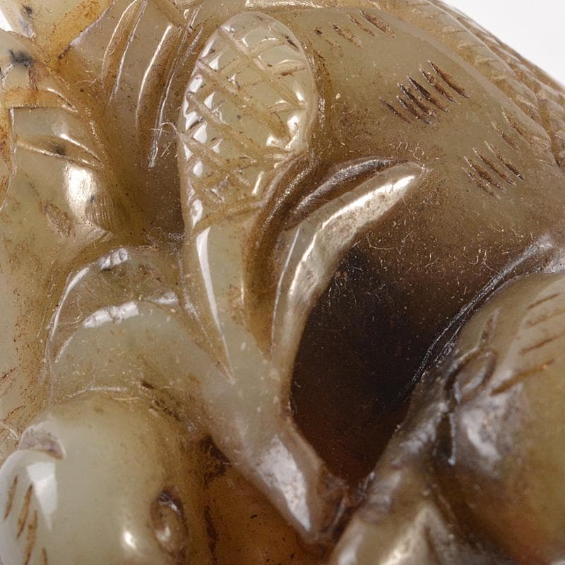 中国　玉石彫刻　親子鳥彫　根付　紙鎮　置物　C　7757E