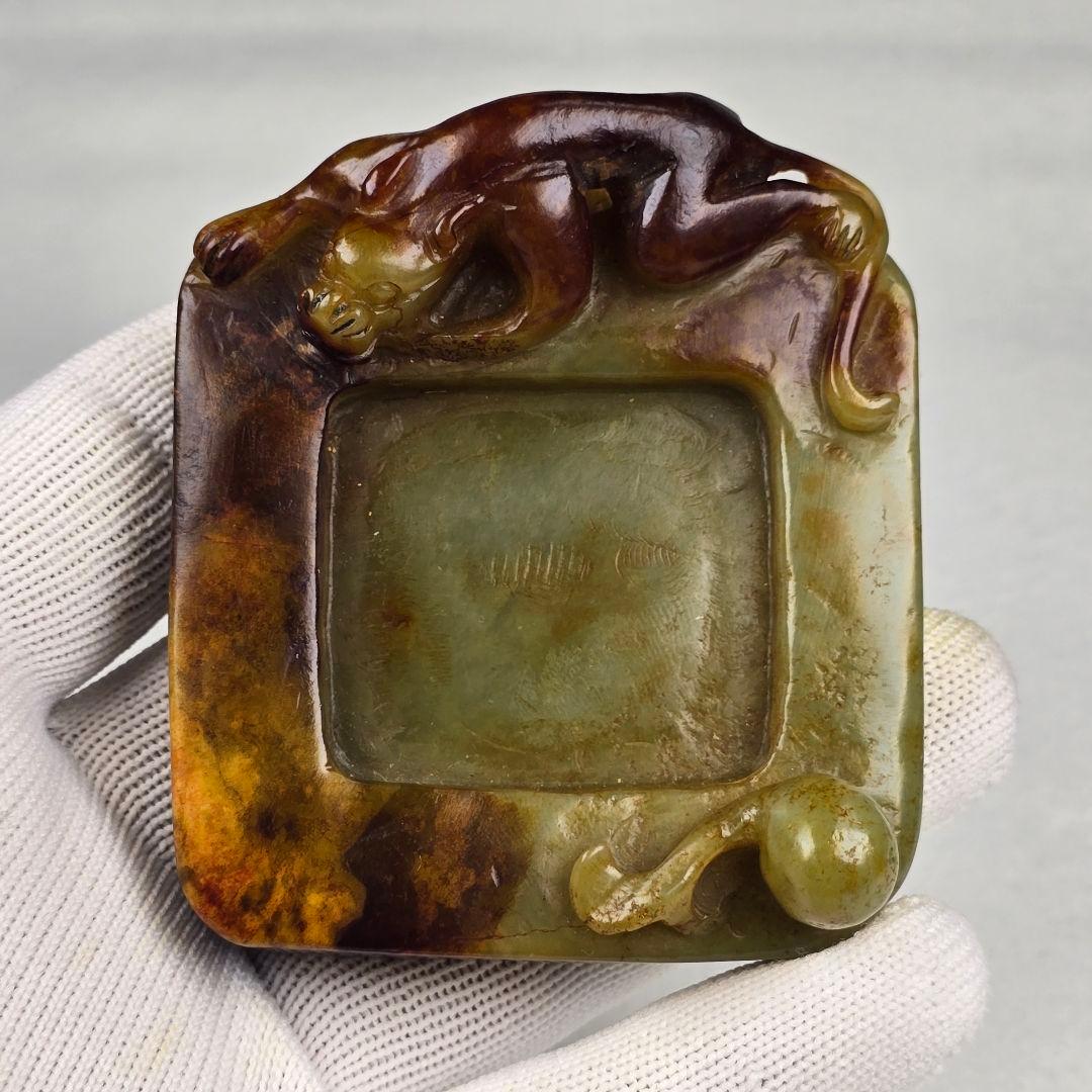 貴重 文房具 本物和田玉 原石 子石 手彫 清代 螭龍紋 筆添 硯 墨池 置物