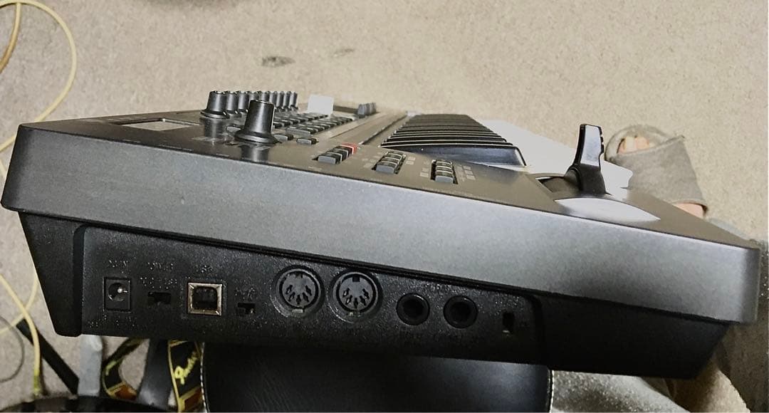 Roland　アフタータッチ対応MIDIキーボードコントローラー PCR-500