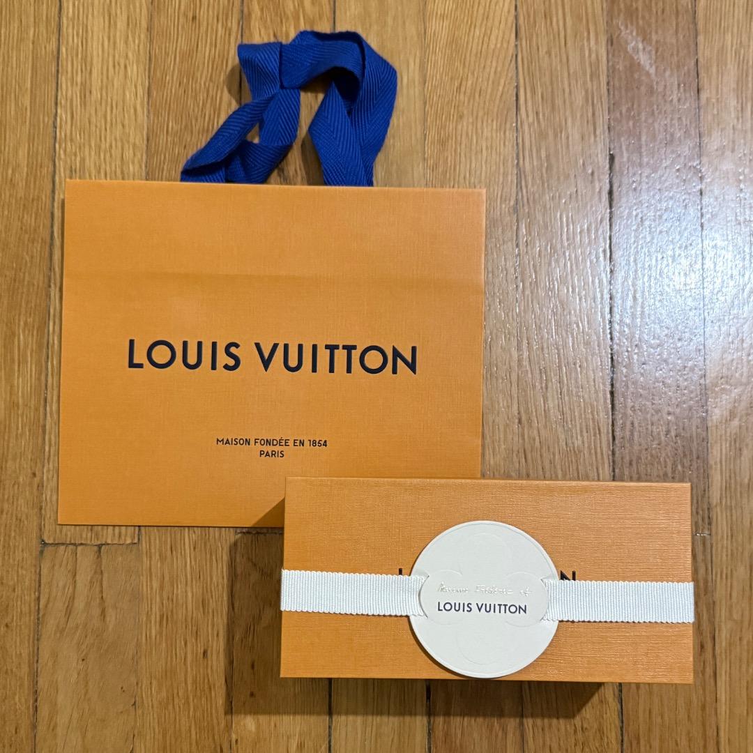 LOUIS VUITTON 3 チョコレート Christmas Trees