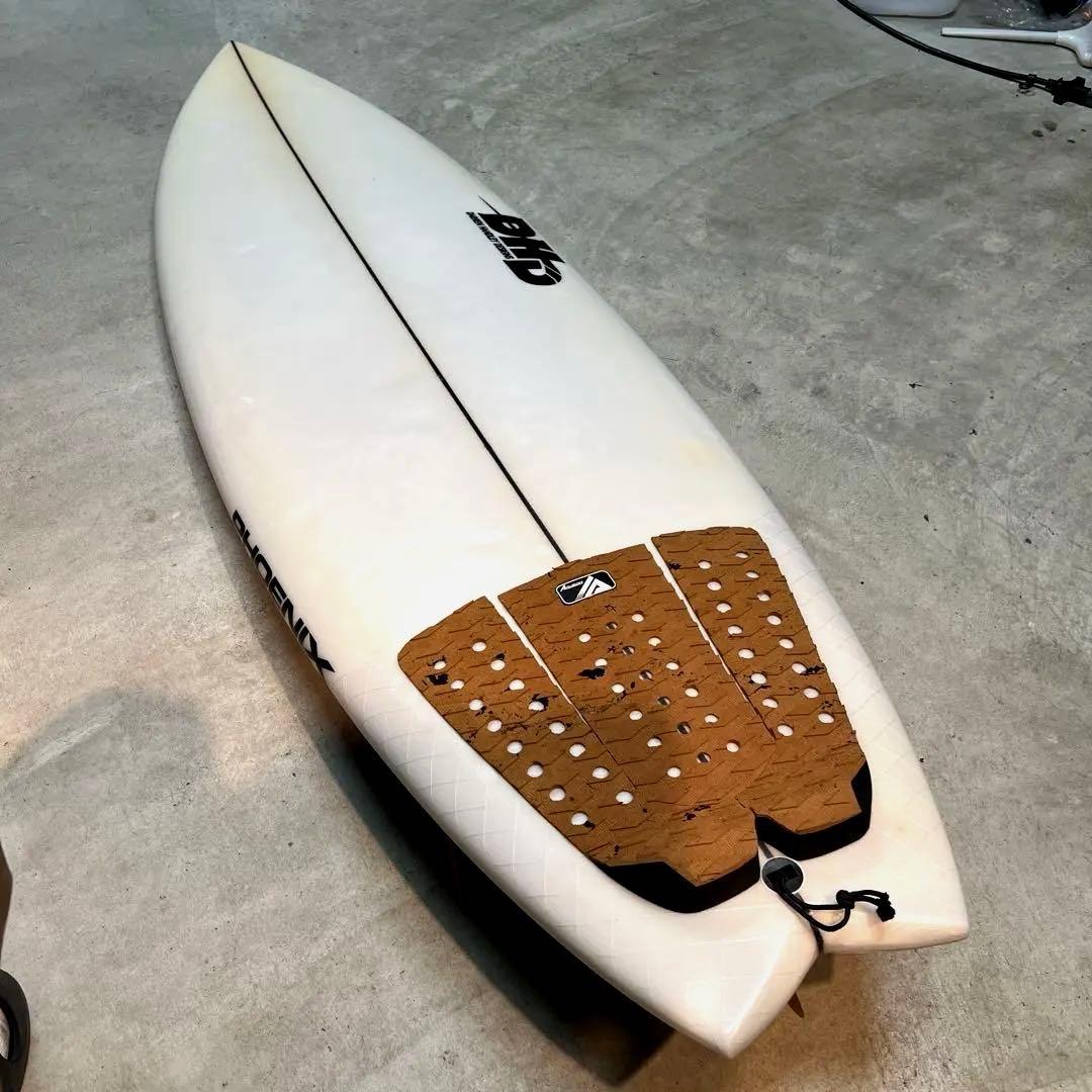 DHD フェニックス スワロー 5'7\" 30Lサーフボード 日本限定 モデル