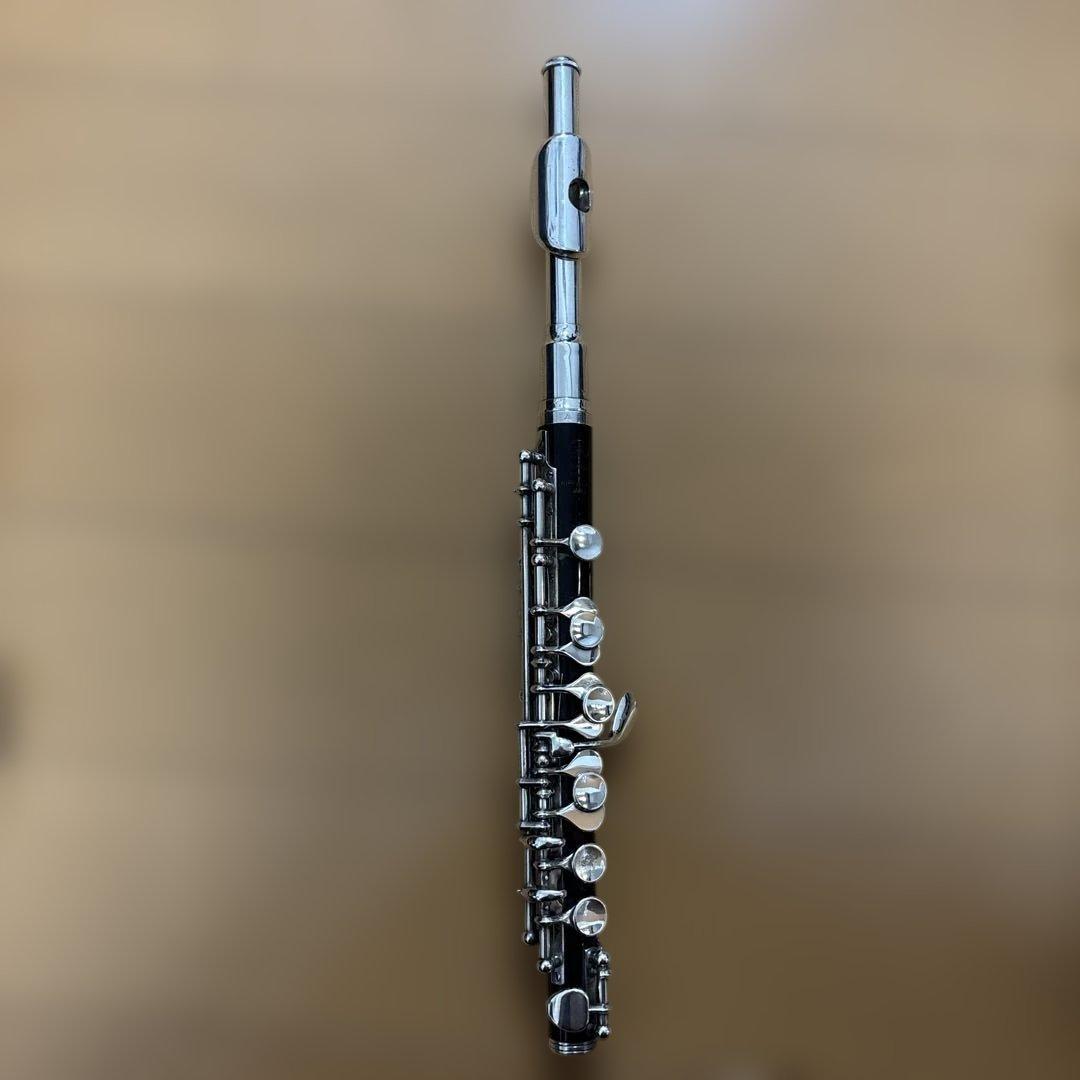 ピッコロ本体，ケースYAMAHA プラスチック製　中古　クロス付き(未使用品)