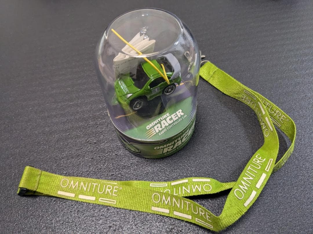 【激レア】オムニチュア社（現アドビ）のノベルティ（ミニカーとネックストラップ）