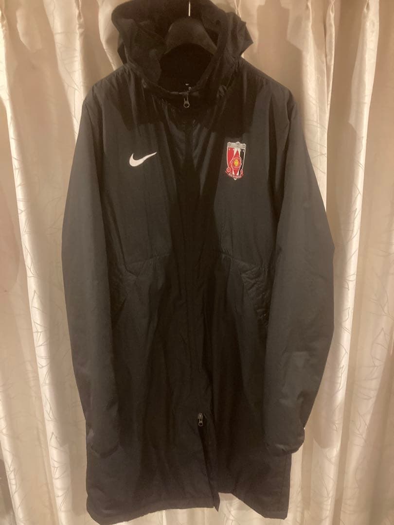 レア　NIKE 浦和レッズ ベンチコート XL