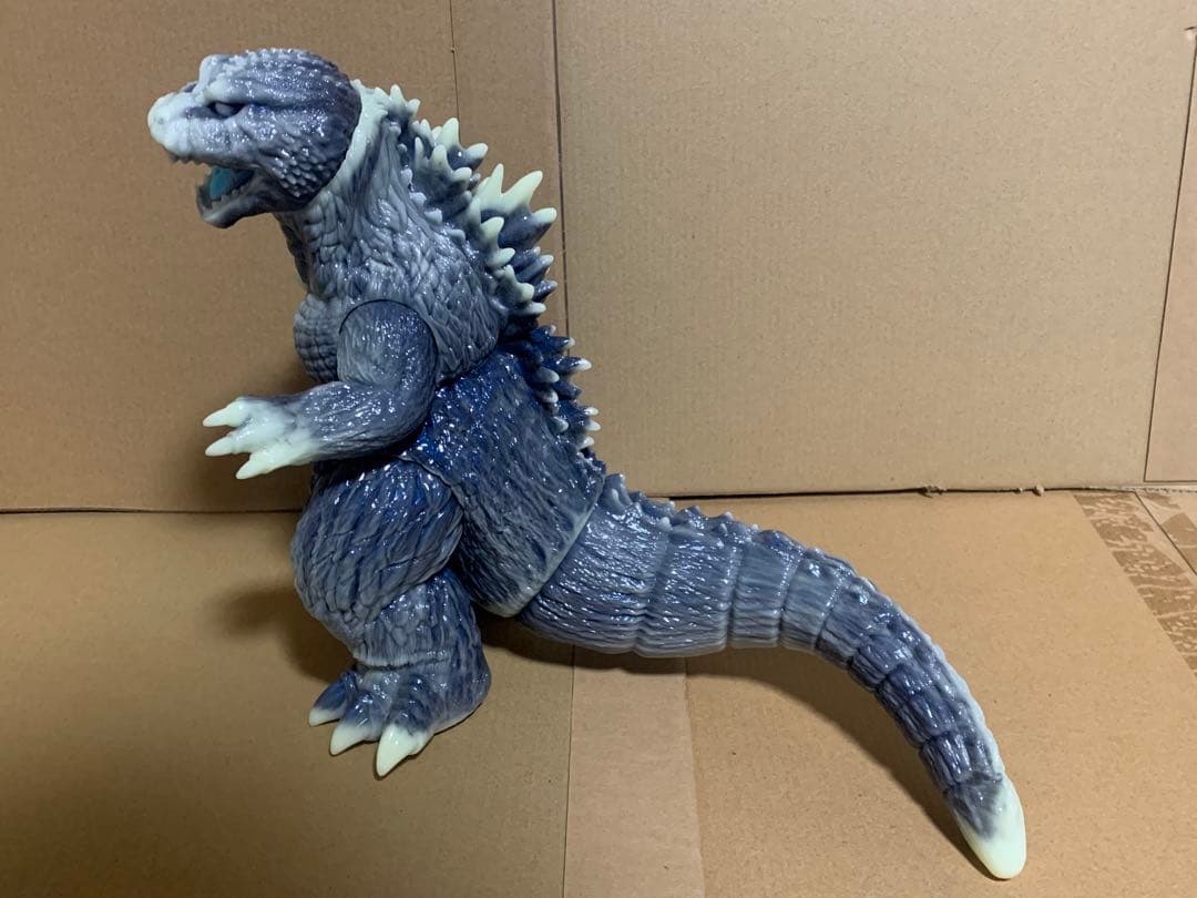 FrogTree ゴジラ ソフビ2001 蓄光マーブル成型、偏光パール塗装