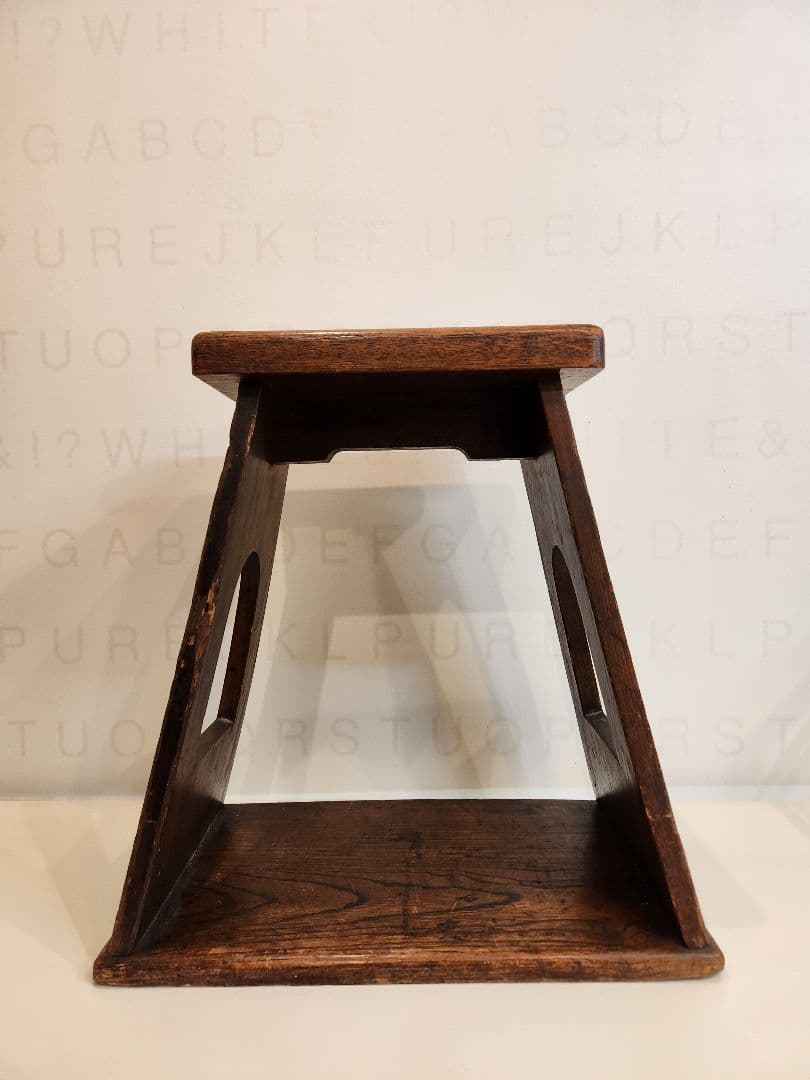 朝鮮　李朝　中国　木製小さな踏み台　肘掛　花台　スツール　古民具　骨董　送料込み