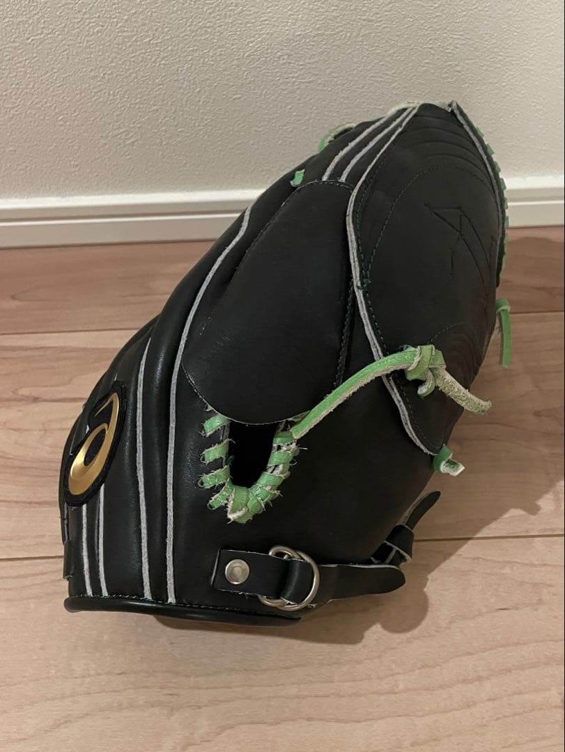 ゼロ　軟式投手用グローブ