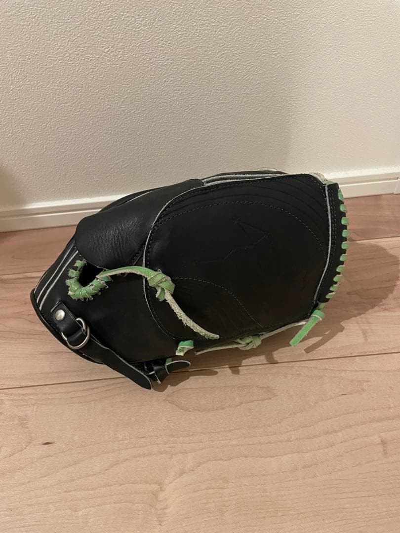 ゼロ　軟式投手用グローブ