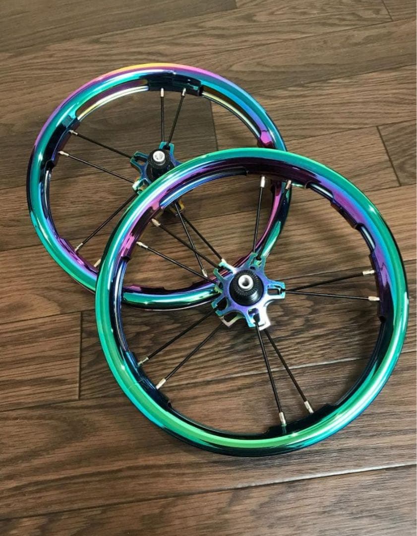 ストライダー　ゼロバイク　軽量　カーボン