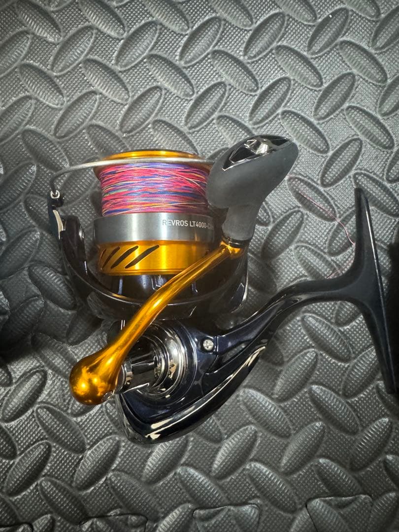 ダイワ スピニングリール レブロス LT 4000-CH